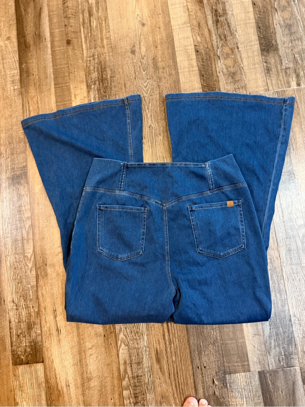 HALARA Dark Blue High-Waist Flare Jeans Sz xl NWOT